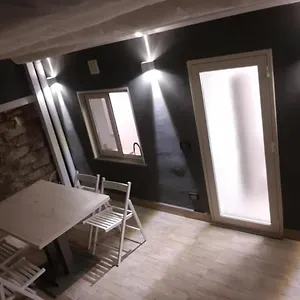 Nyaraló Lisa House, Catania-Fontanarossai nemzetközi repülőtér