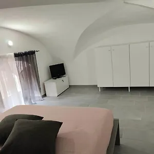 Apartman Maya's, Catania-Fontanarossai nemzetközi repülőtér