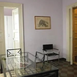 Apartman Three Near Station, Catania-Fontanarossai nemzetközi repülőtér